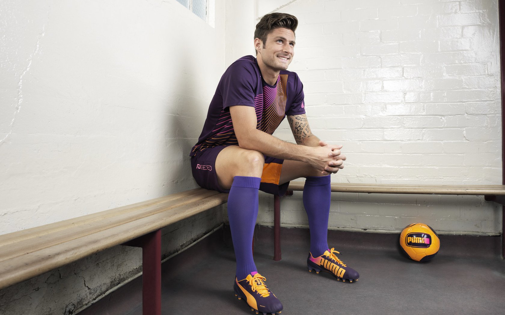 巴萨防线连连失误,布鲁日爆冷打成平局,巴萨布教授